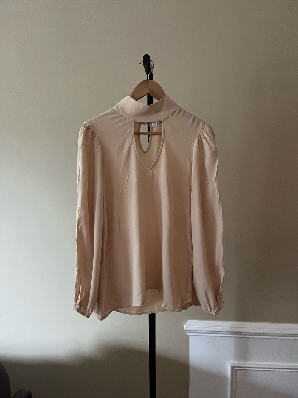 Flynn Skye Chiffon Keyhole Blouse in Cream